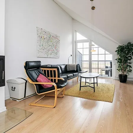Apartment Xix